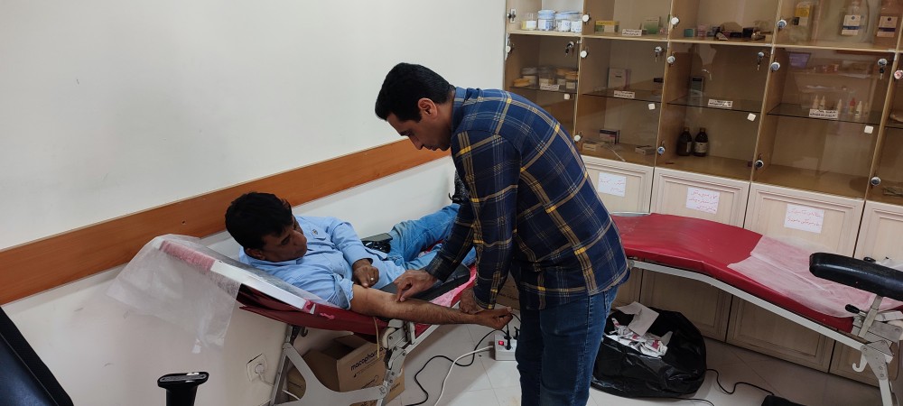 اهدا خون توسط پرسنل نیروگاه خلیج فارس